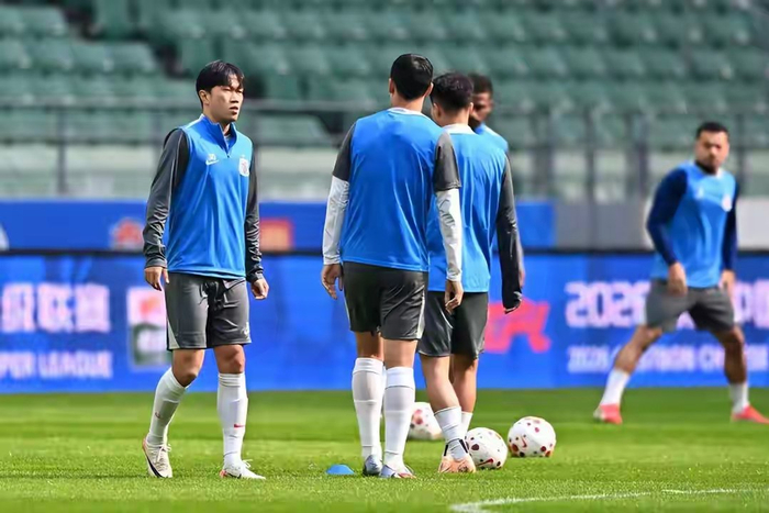 申花三轮伤病潮冲击联赛开局 伤兵满营难掩困境