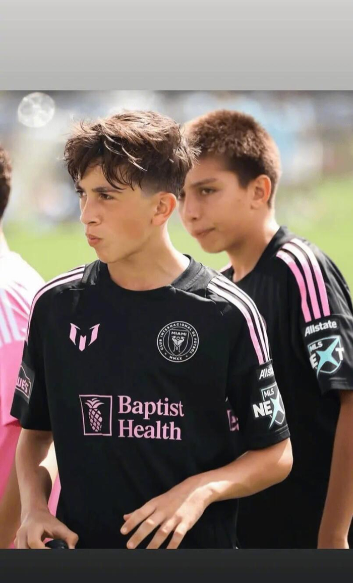 梅西家族温馨时刻：蒂亚戈14岁成长蜕变引关注